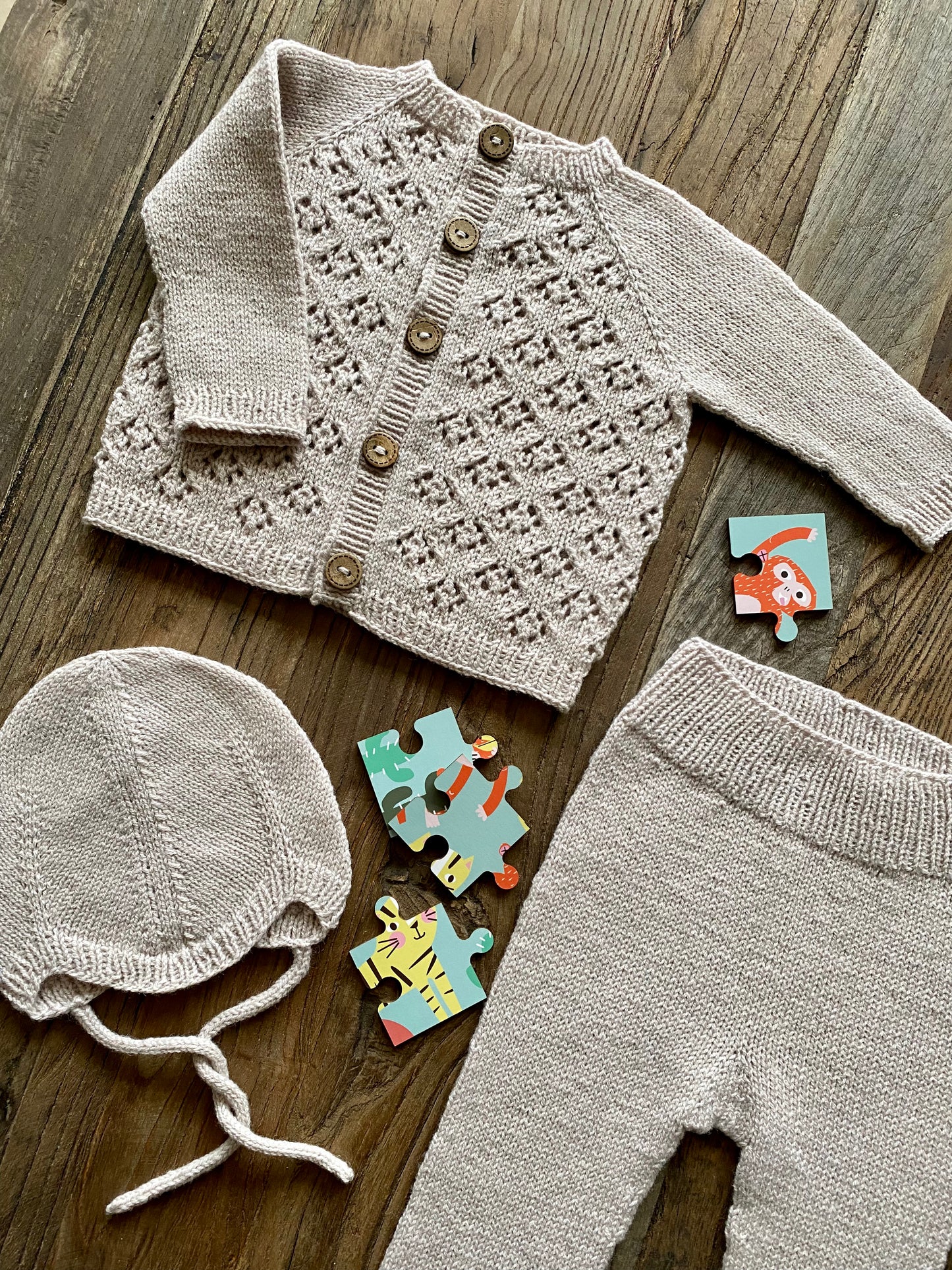 Gullid mitt - a newborn set