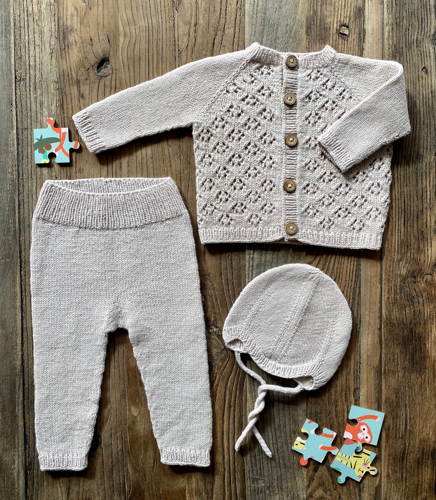 Gullid mitt - a newborn set